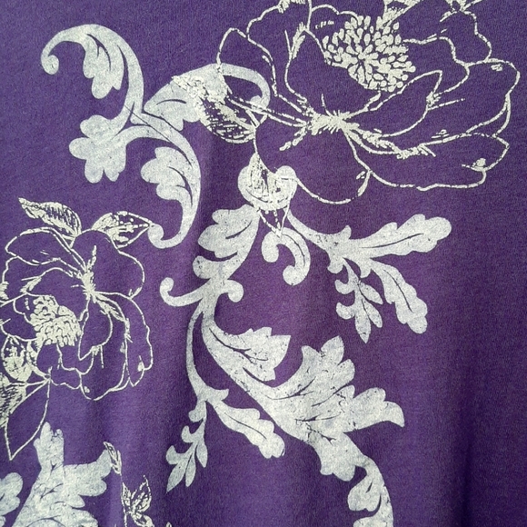 Express Graphic Tee - Picture 2 of 5